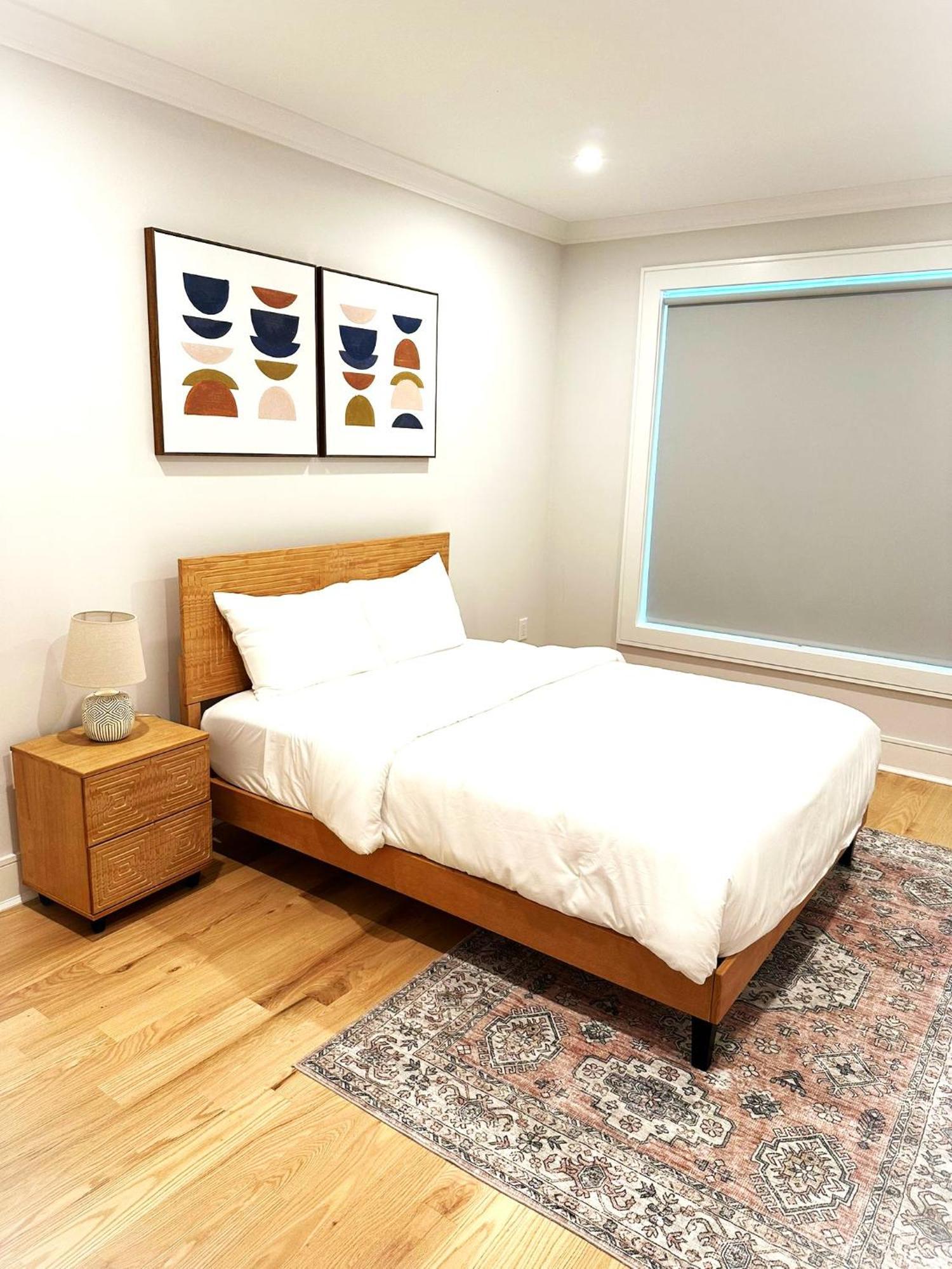 Huge 2000 Sqft Luxury & Stylish Minutes To New York *